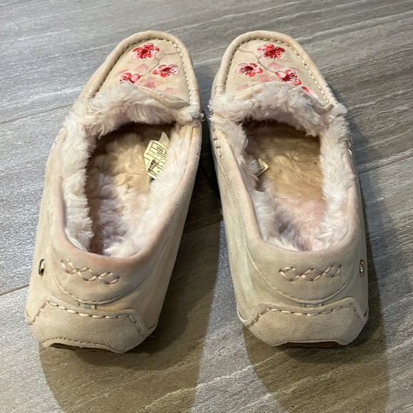 UGG Ansley Blossom Suede Moccasin Slipper - Picture 7 of 12
